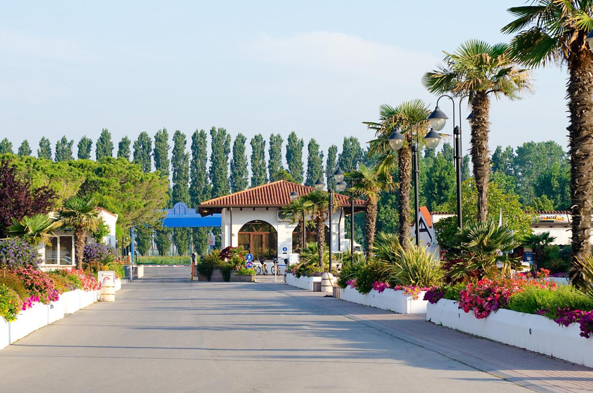 Villaggio San Francesco - Adria Holiday Mobile Homes Duna Verde Extérieur photo